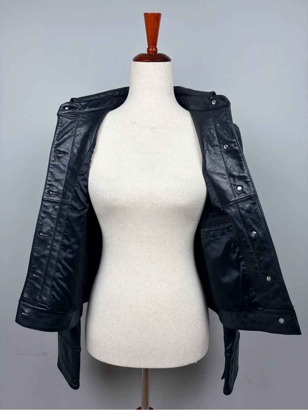 Vintage Banana Republic Black Leather Jacket Women’s M Button Front Collared